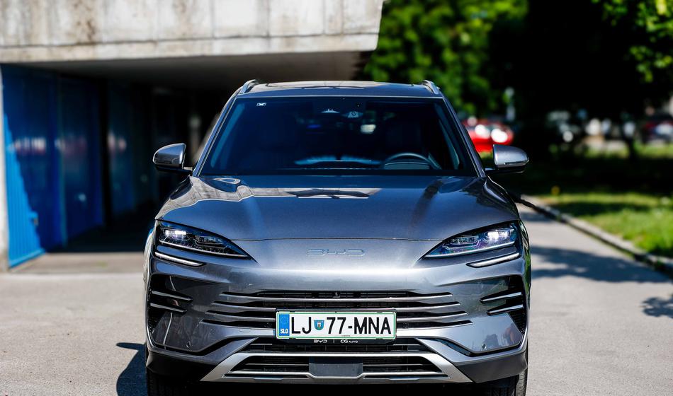 Evropejci, pozor: preizkusili smo 4x4 družinski suv s 1.000 km dosega