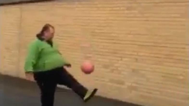 Cassidy velški Maradona Wales Milford Haven Docks pristanišče žongler nogomet no