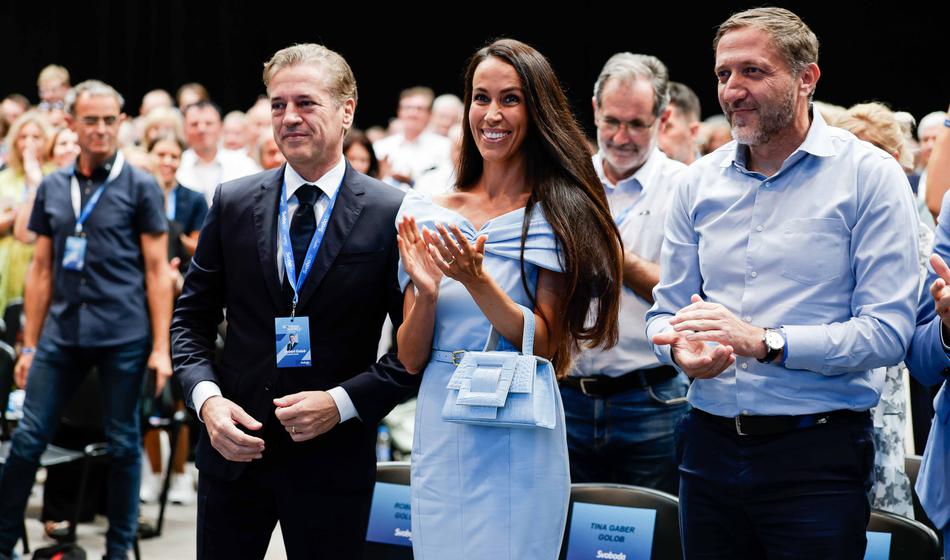 Novi posnetki funkcionarjev Svobode: Predsednico naj bi oklical za "prasico"