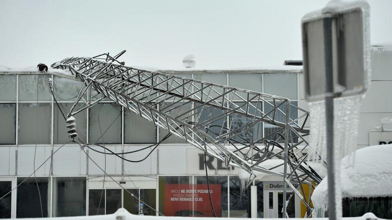 slovenija 03.02.14, zled, led, sneg, naravna katastrofa, skoda, elektrika, popra