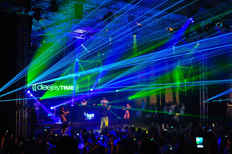 Lucenzo in Sasha Lopez dvignila obiskovalce gospodarca