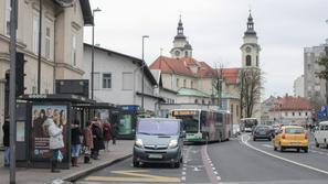 vstavljanje na avtobusni postaji