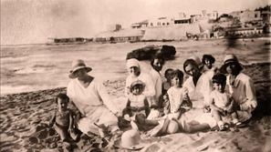 Dokumentarni film o Aleksandrinkah je nastajal dve leti in je bil posnet na loka