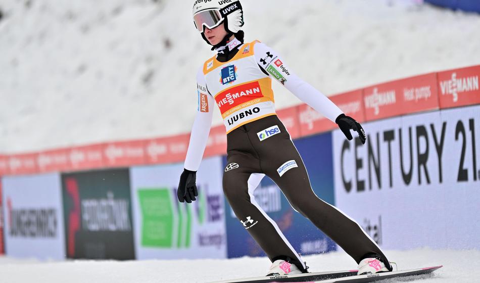 Nika Prevc zmajevala z glavo, razplet ji ni bil povšeči