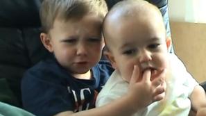 Charlie me je ugriznil