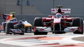 Ferrari bo novi dirkalnik pompozno pokazal v Maranellu, medtem ko bo Red Bull ta