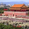 Na Trgu nebeškega miru v Pekingu se je zbralo okoli 200 tisoč ljudi.