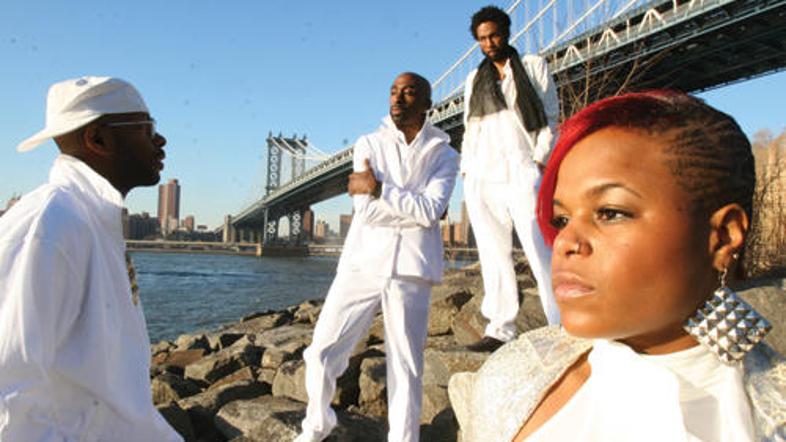 Platinum Pied Pipers s koncertnimi nastopi polnijo klube po vsem svetu, publika 