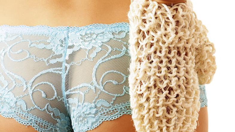 Za lepo in svileno kožo si omislite jagodno luščilo. (Foto: Shutterstock)