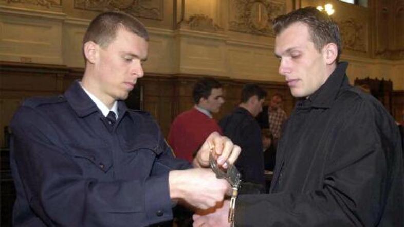 Perićevi odvetniki opozarjajo na domnevne kršitve na sojenju.