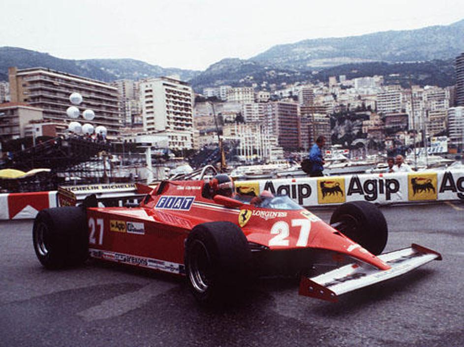 Gilles Villeneuve s Ferrarijem s številko 27 na VN Monaka.