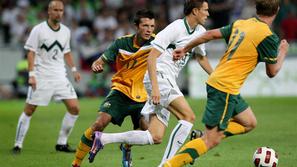 Vezist Maribora (v sredini) je že na reprezentančnem debiju pokazal, da je iz pr