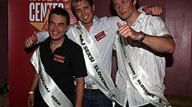 Trije najbolj seksi po izboru poslušalk radia Center uživajo v svojih minutah sl