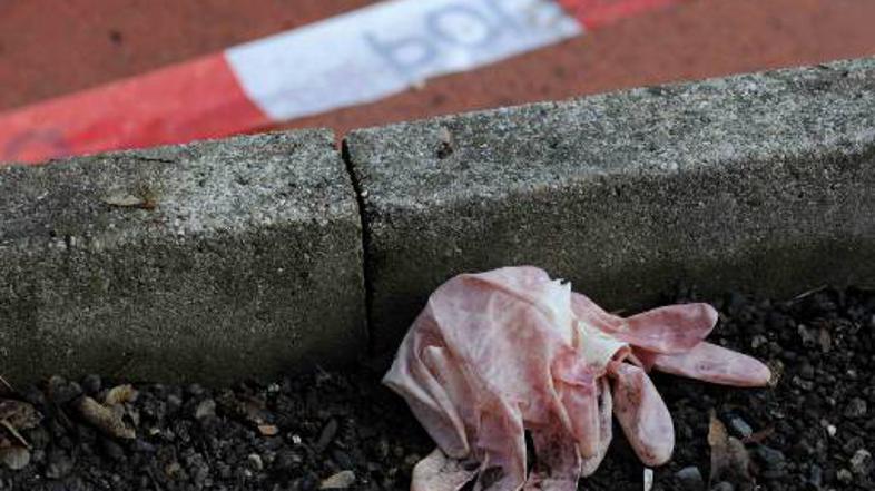 Pobil osem ljudi, na strelskem pohodu ga še vedno iščejo in pozivajo ljudi k pre