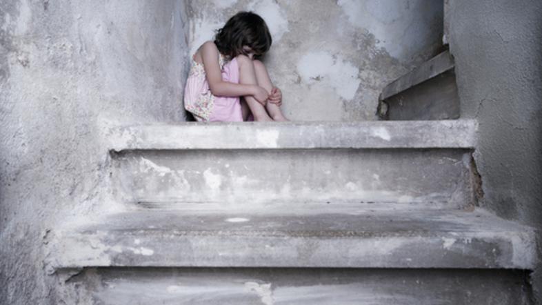 nasilje zloraba otrok deklica