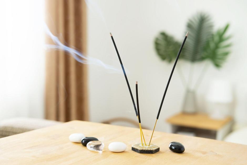 Dišeče palčke | Avtor: Profimedia