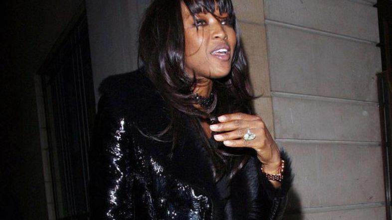 Naomi se je odločila, da prizna krivdo.