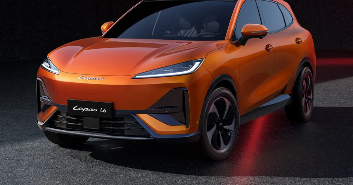 Lepas spreminja pravila elegance, predstavil nam je šik kompaktnega suva