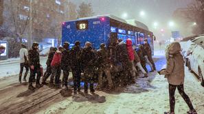 sneg madrid avtobus