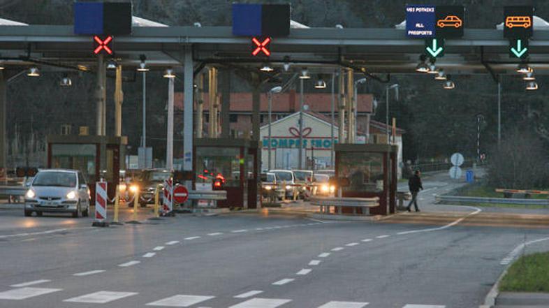 Danes sta bila obremenjena predvsem prehoda Dragonja in Sečovlje. (Foto: Dare Če