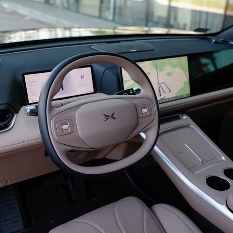 Xpeng G9