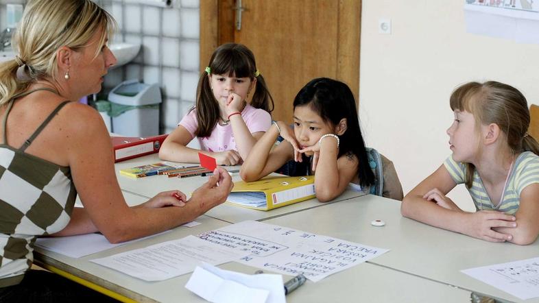 Račečič pravi, da učitelji nimajo tako visokih odgovornosti, da bi imeli višje p