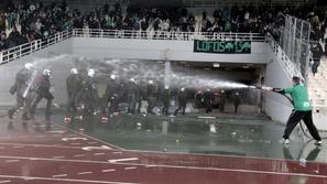 panathinaikos olympiacos navijači neredi