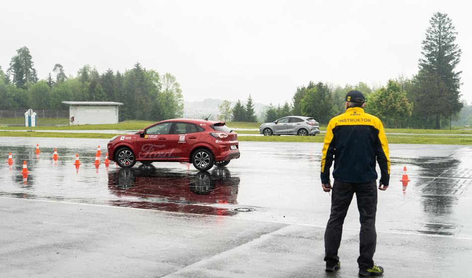 Zaradi poslabšanja prometne varnosti vsakih 10 let na osvežitveno vožnjo?