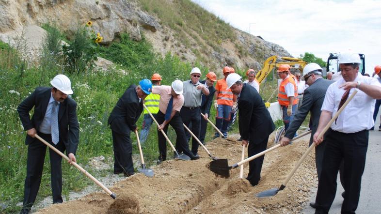 Beli Grič, internet, kabli 