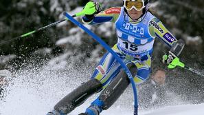 Tina Maze je v petek v Lenzerheideju zmagala na slalomski tekmi. (Foto: Reuters)