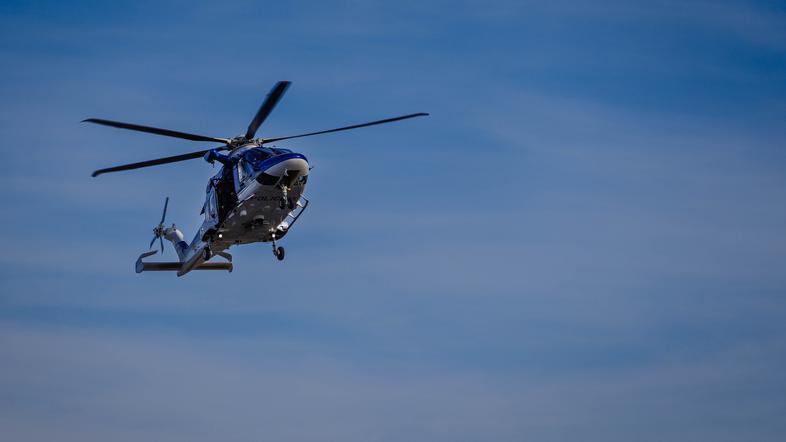 policijski helikopter