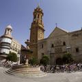 dirka po Španiji Vuelta Antequera cerkev karavana kolesarji kolesarstvo