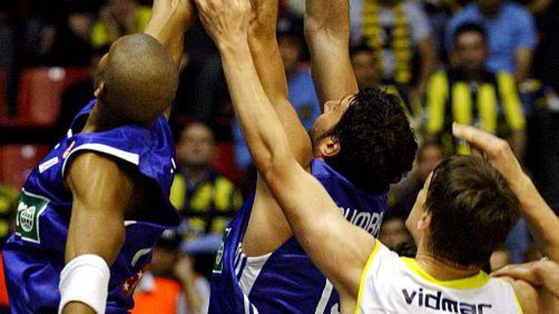 Gašper Vidmar je v dresu Fenerbahčeja začel srečanje.