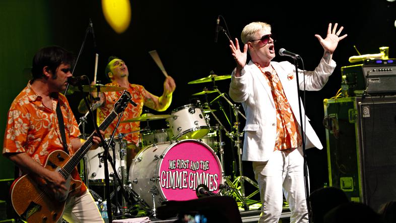 Me first and Gimme Gimmes v Kino Šiška