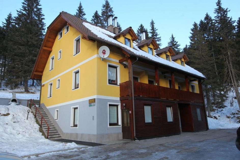 Apartmaji v Hudinji 
