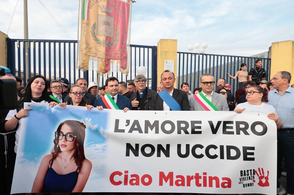 protest po umoru 14-letne Martina Carbonaro | Avtor: Profimedia