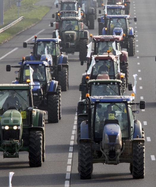 KMETJE, PROTEST, FRANCIJA, PARIZ