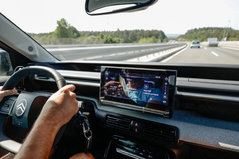 Test dosega z malimi električnimi avti ë-C3, box in inster | Avtor: Saša Despot
