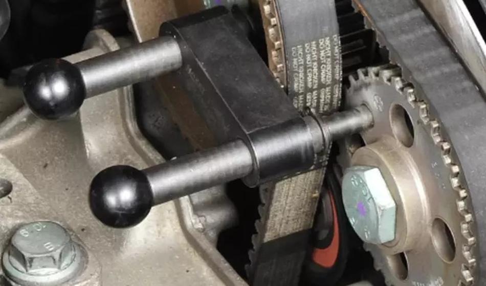 “Ko motor lahko ‘eksplodira’ zaradi napačnega jermena: strokovnjak razkriva pasti sodobnih motorjev”