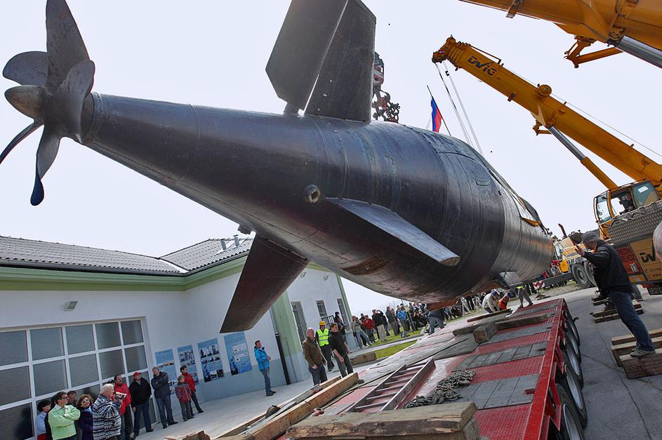 Prihod podmornice v Pivko