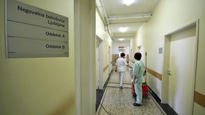 V že odprtem oddelku negovalne bolnišnice na Vrazovem trgu je 33 postelj, ko pa 