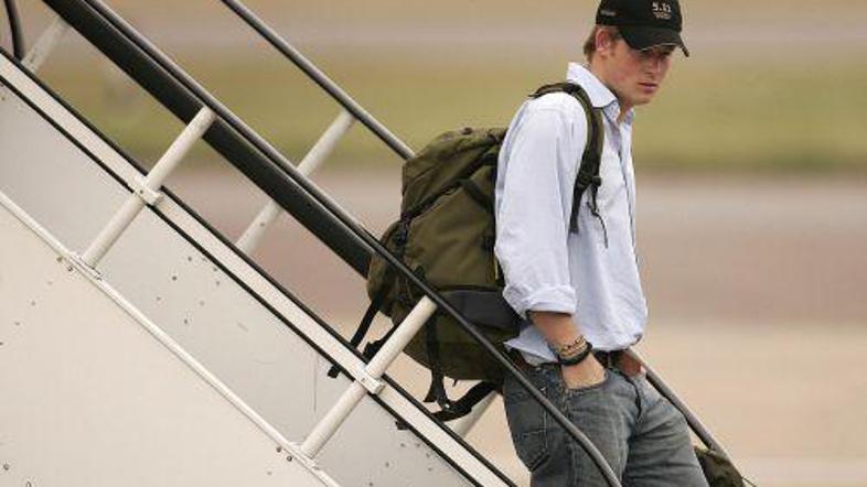 Harry se je v Afriko odpravil zato, da bi z denarjem, ki ga je zbrala njegova do