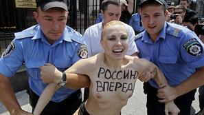 aktivistka, Putin, posmehovanje