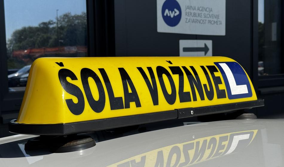 Naj otroku omogočim vožnjo pri 16 letih, ali naj počakam?