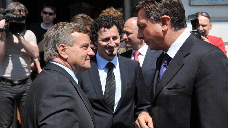 Izjavo ministra za promet Patricka Vlačiča, da v zvezi z oblikovanjem logistične