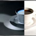 Čisti kofein je grenkega okusa in brez vonja - jutranji kavi dajejo aromo kavna 