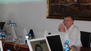 Danijel Rebolj pričakuje, da bo seja prihodnji teden sklepčna, senatorje pa pozi