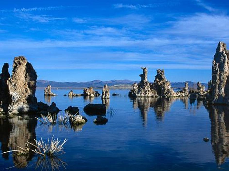 Mono Lake v Kaliforniji je eno od najstarejših jezer v Severni Ameriki.