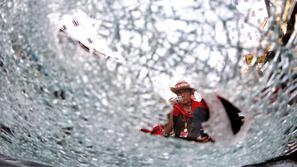 Rdečesrajčniki se na protestih proti sedanji vladi zbirajo že od sredine marca. 