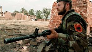 Nemški pripadniki sil Kfor, ki so na Kosovo prišli kmalu po vojni leta 1999, naj